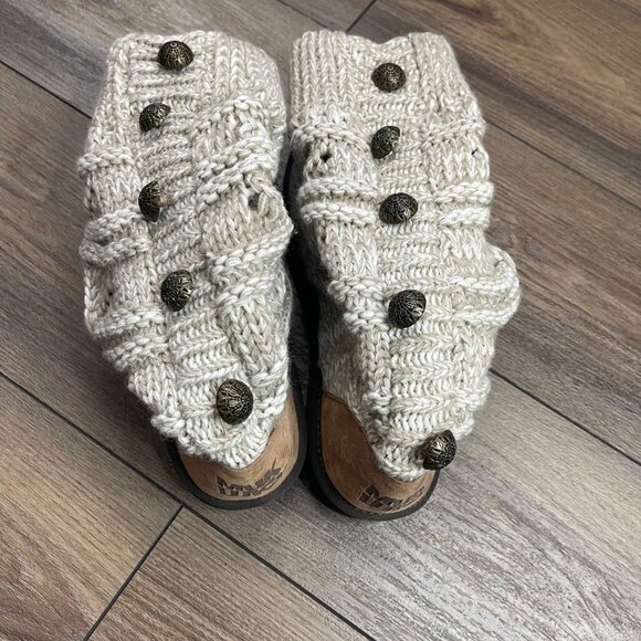 MUK LUKS Jamie Sweater Boots Women's Size 10 Neutral Colors Fall Fashion Slouchy - Picture 6 of 8